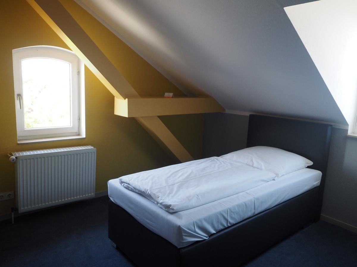 Hotel Kipphut Зарштедт Экстерьер фото